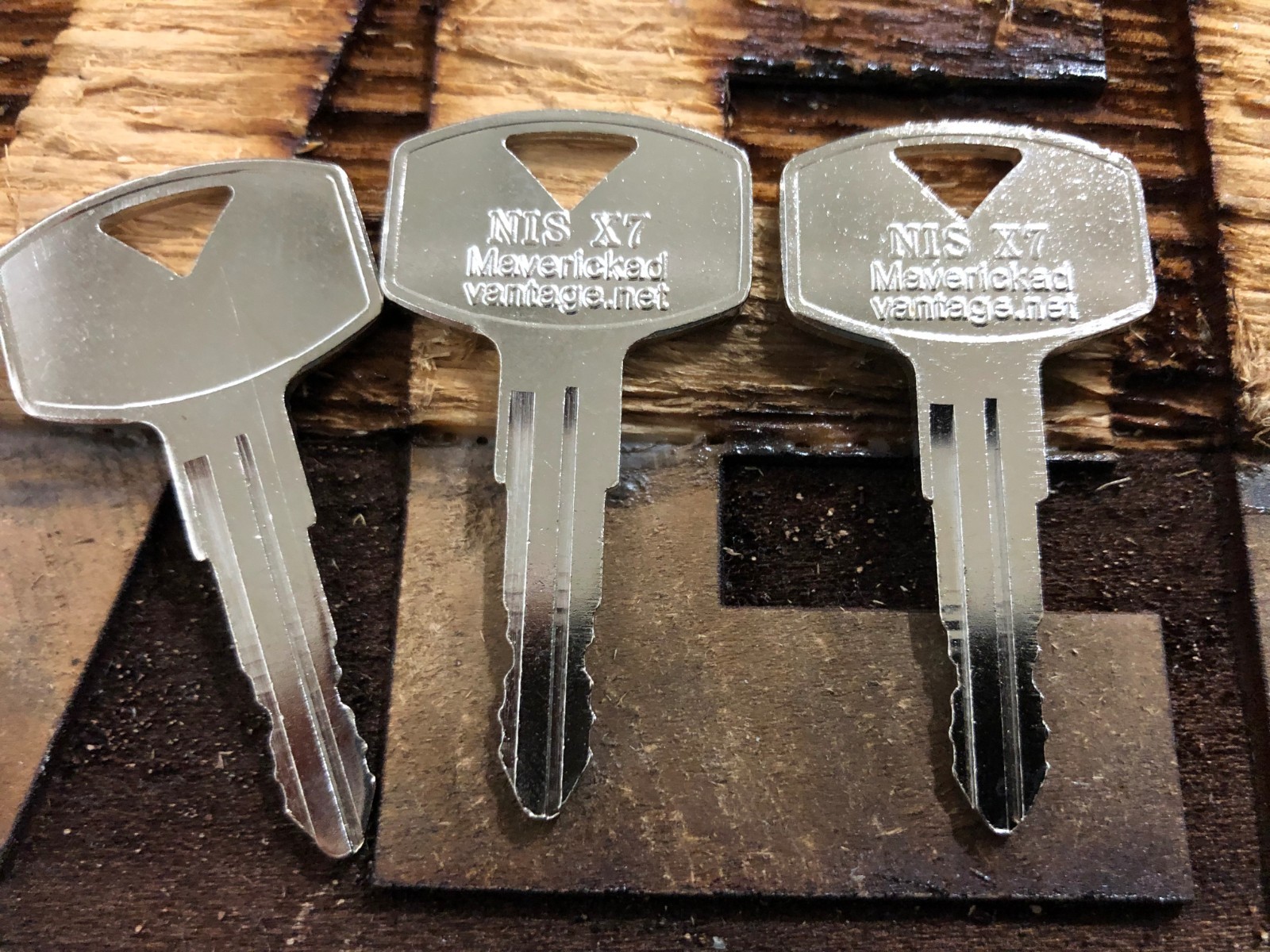 3 IGNITION KEYS for NISSAN FORKLIFT/HEAVYEQUIP NIS X7 KEY00-000X7