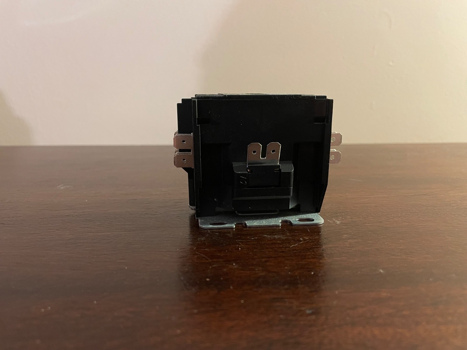 Honeywell DP2040A5004 DEFINITE PURPOSE CONTACTOR 2 POLE 24VAC COIL, 40A FLA