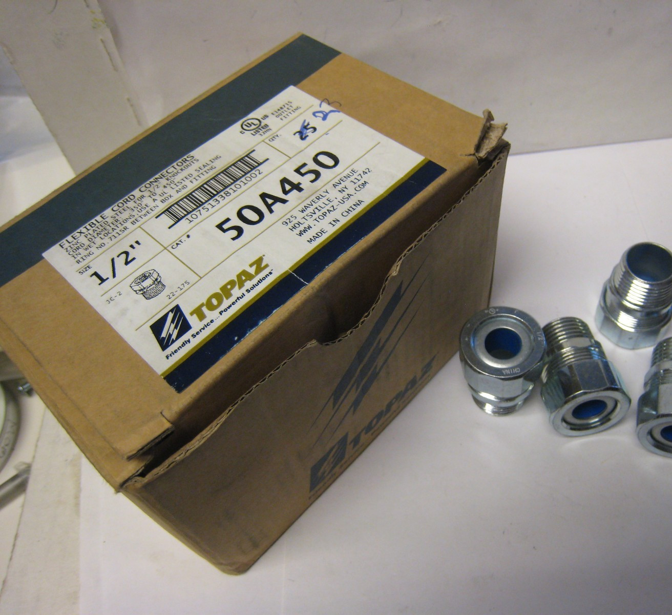 4 yes 4 Southwire 50A450 1/2″ Strain Relief Cord Connector Range 0.35″ to 0.45″