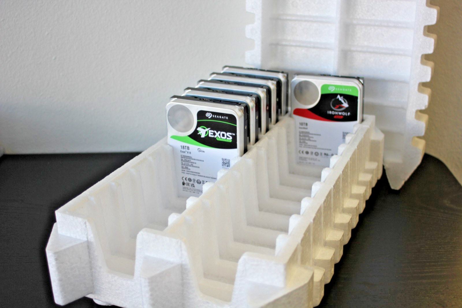3.5″ Hard Drive 20-Slot Shipping Foam Inserts | PE Polyethylene HDD Packing Box