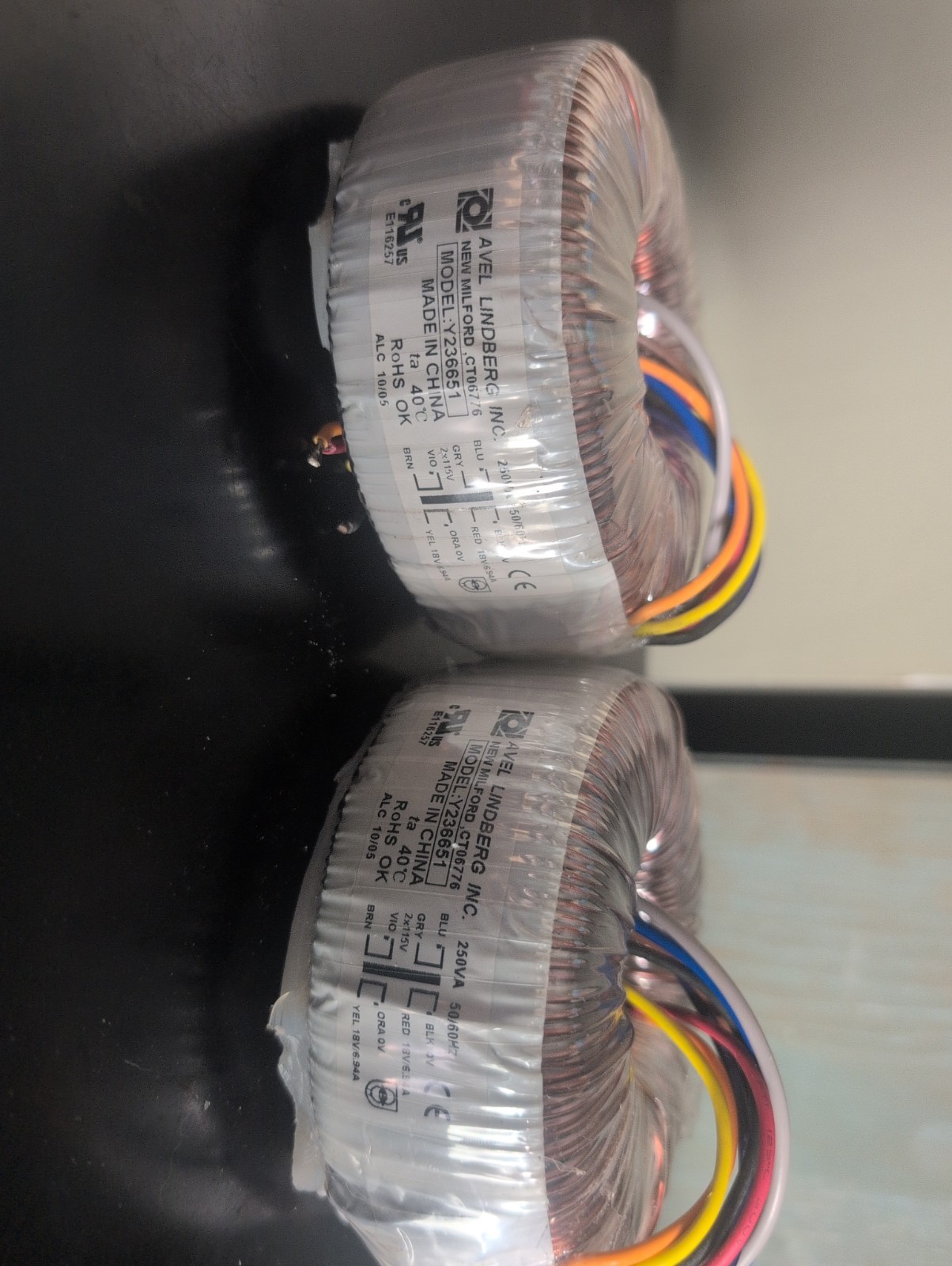 2 Avel Lindberg Y236950 1000VA 50/60Hz Toroidal Transformer Used