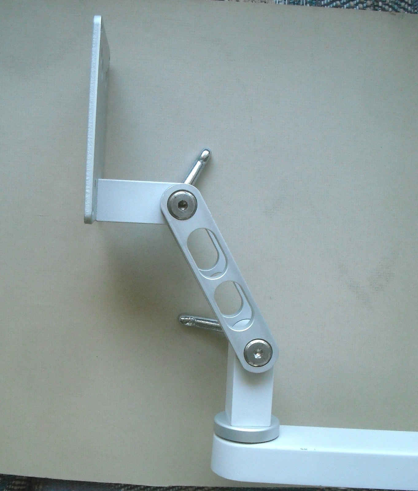 ICW Dental Medical Monitor Display Arm Folding Wall Mount 19″ Max 12″ Arm