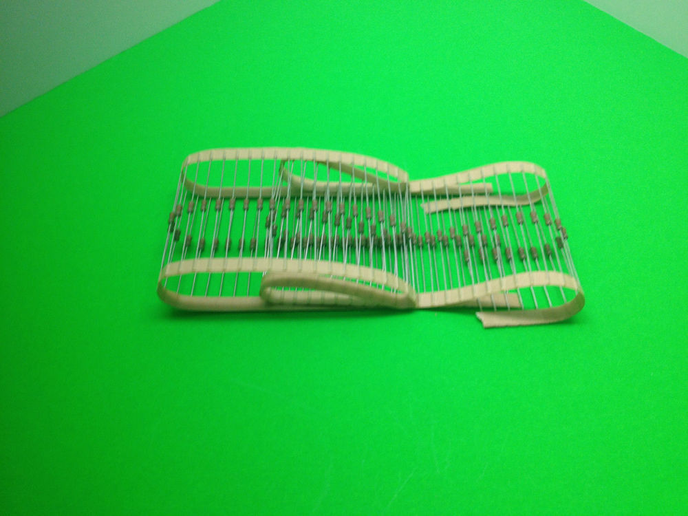 121K Ohm 1/4 Watt 1% Metal Film Resistor Lot of 100 Pieces (271-121K-RC)