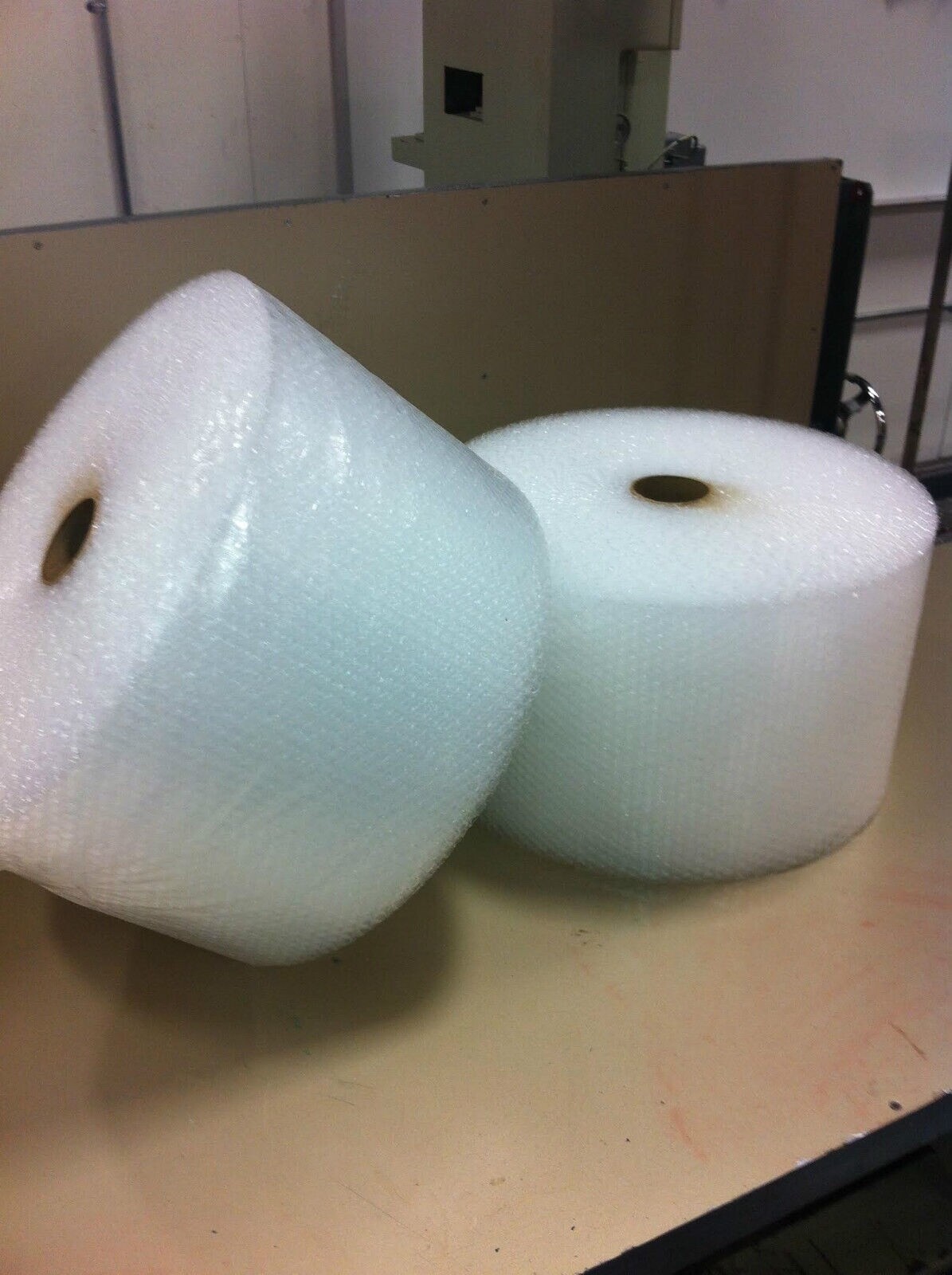 3/16″ Small Bubble Cushioning Wrap Padding Roll x 700′ x 12″ Wide 700FT Perf 12″