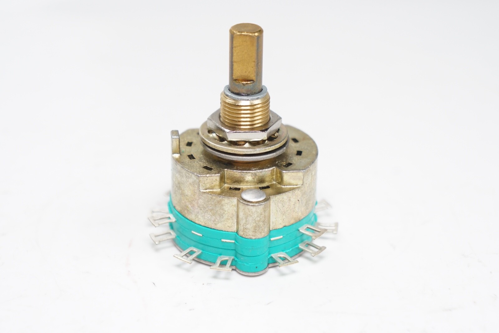 New ELECTROSWITCH C4D0304N-A , 3 POLES 4 POS Ships FREE