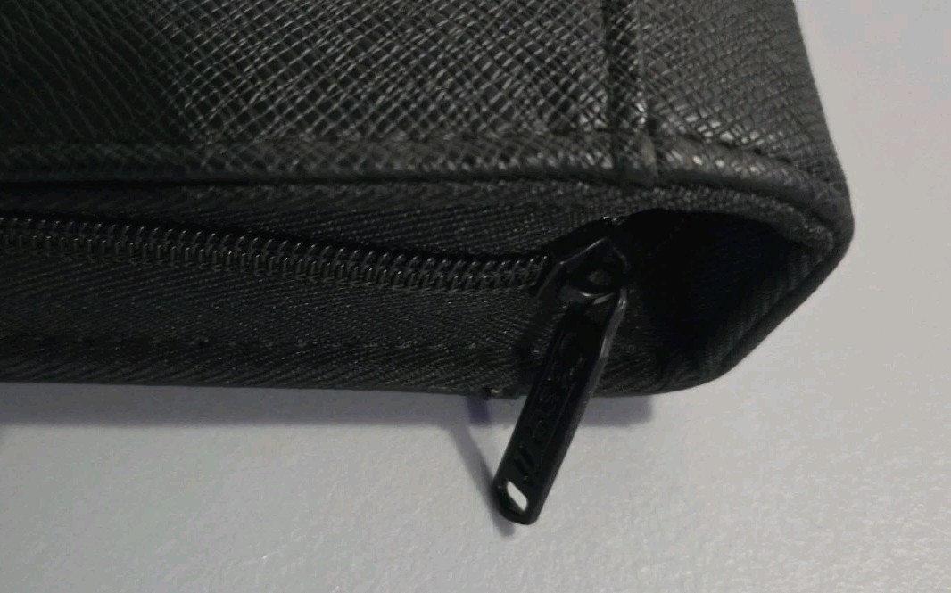 Unbranded Black Saffiano Faux Leather 3-Ring Zipper Binder Portfolio Padfolio