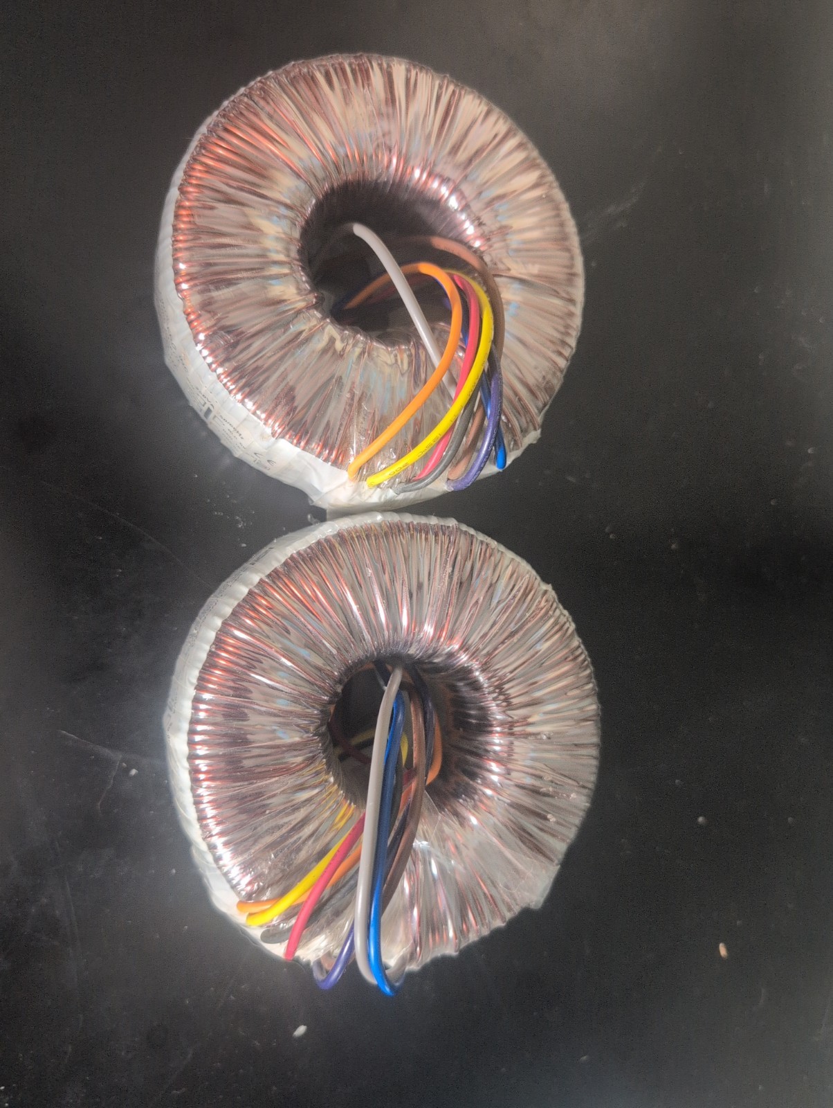 2 Avel Lindberg Y236950 1000VA 50/60Hz Toroidal Transformer Used