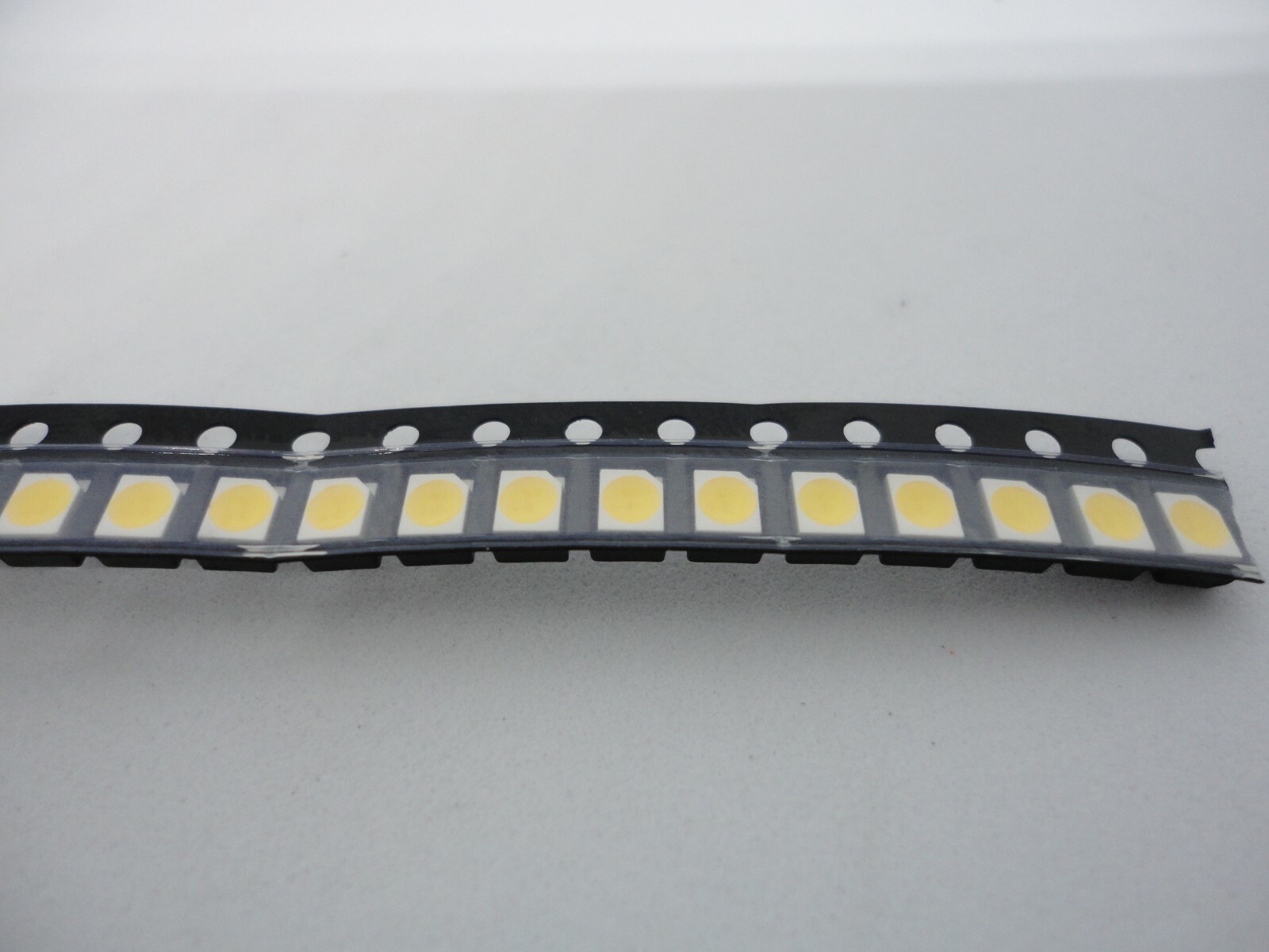 20Pcs Pack Lot Bright SMD LED Small Light Emitting Diodes 3528 1210 GREEN Color