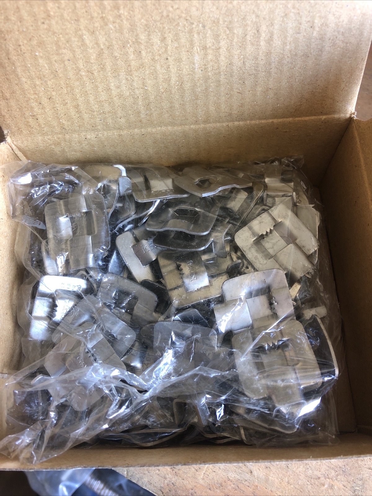 Box of 100 Banding Buckles Strapping Seals 1/4″ 6.4mm Stainless Steel